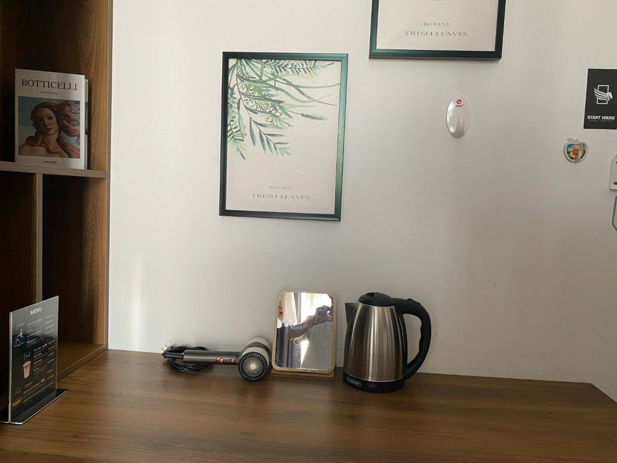 Appartamento Start House Dorm Walk 5 Minutes To The Airport Thành Pho Ho Chí Minh Esterno foto
