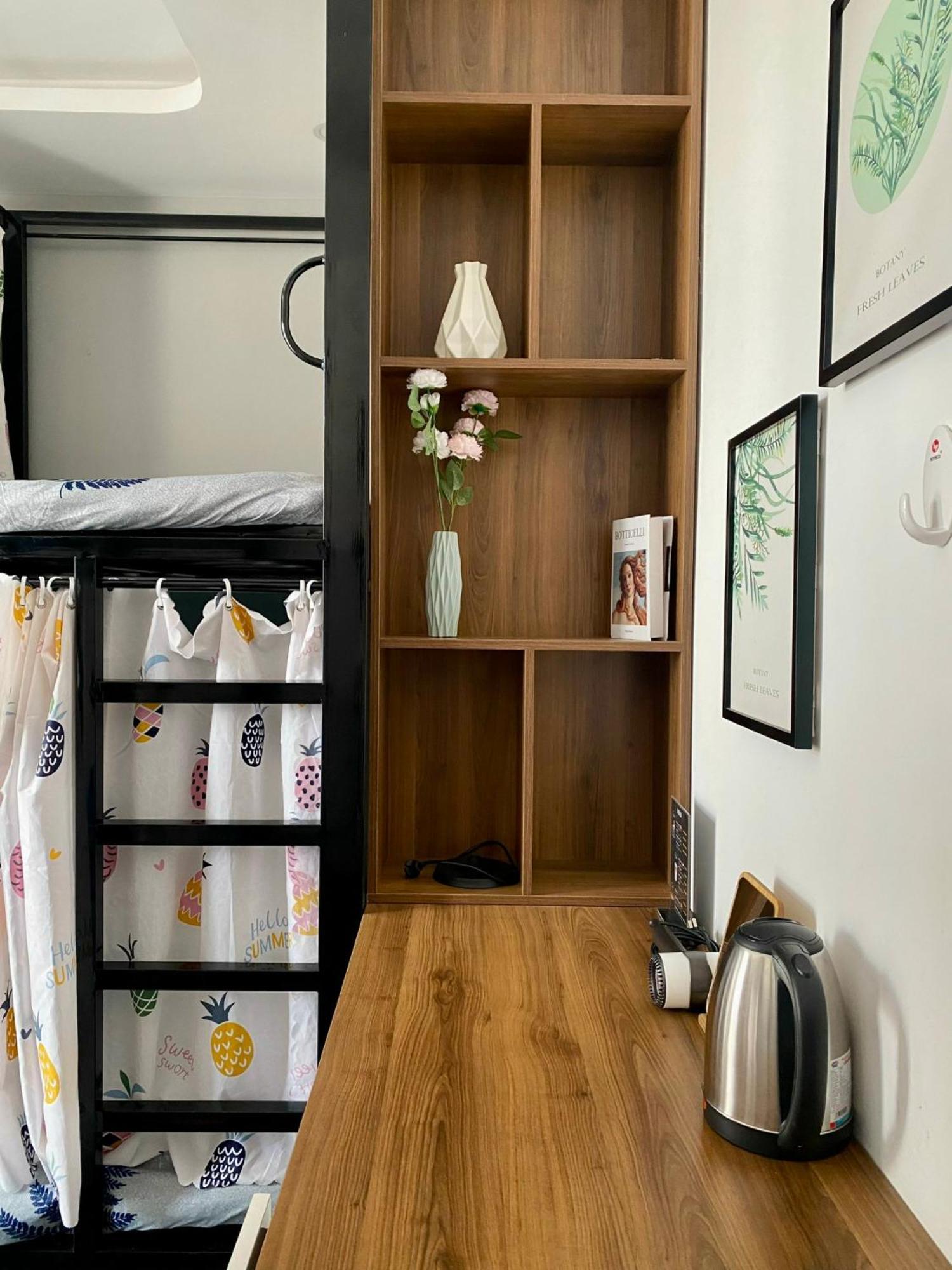 Appartamento Start House Dorm Walk 5 Minutes To The Airport Thành Pho Ho Chí Minh Esterno foto
